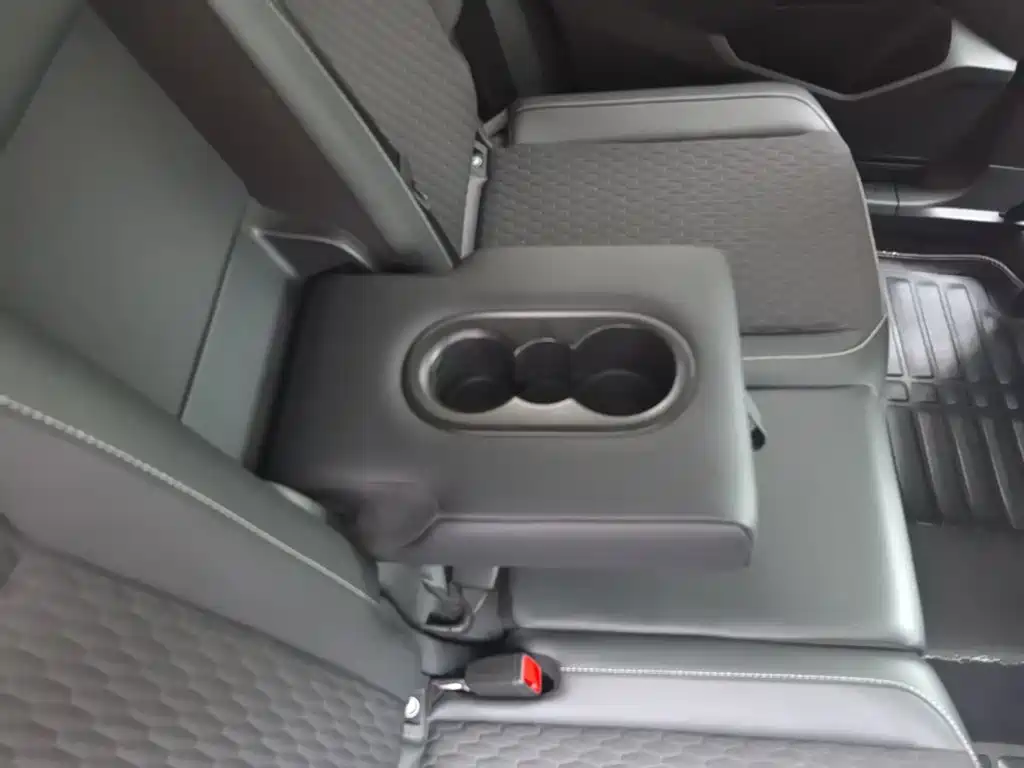 Volkswagen Tiguan L — миниатюра 11