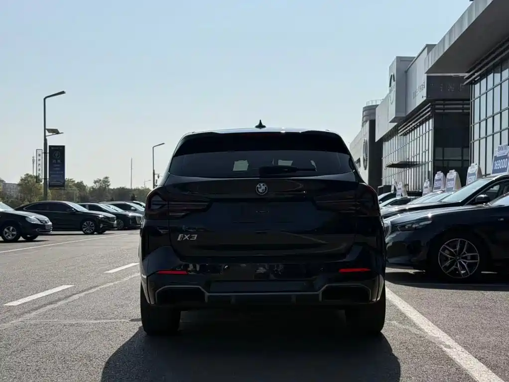 BMW iX3 — миниатюра 14