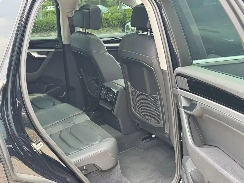 Volkswagen Touareg — миниатюра 14