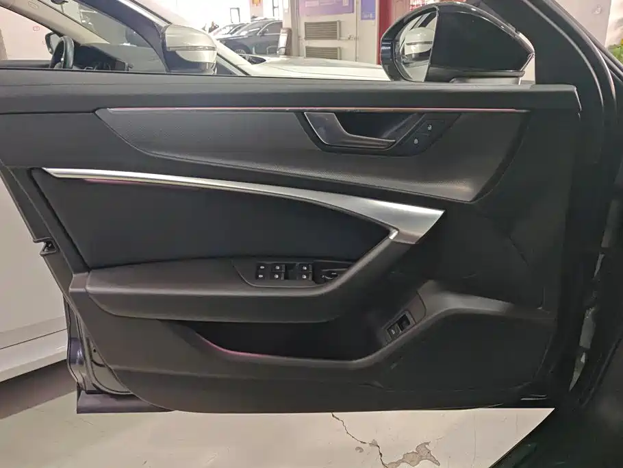 Audi A6L — миниатюра 7