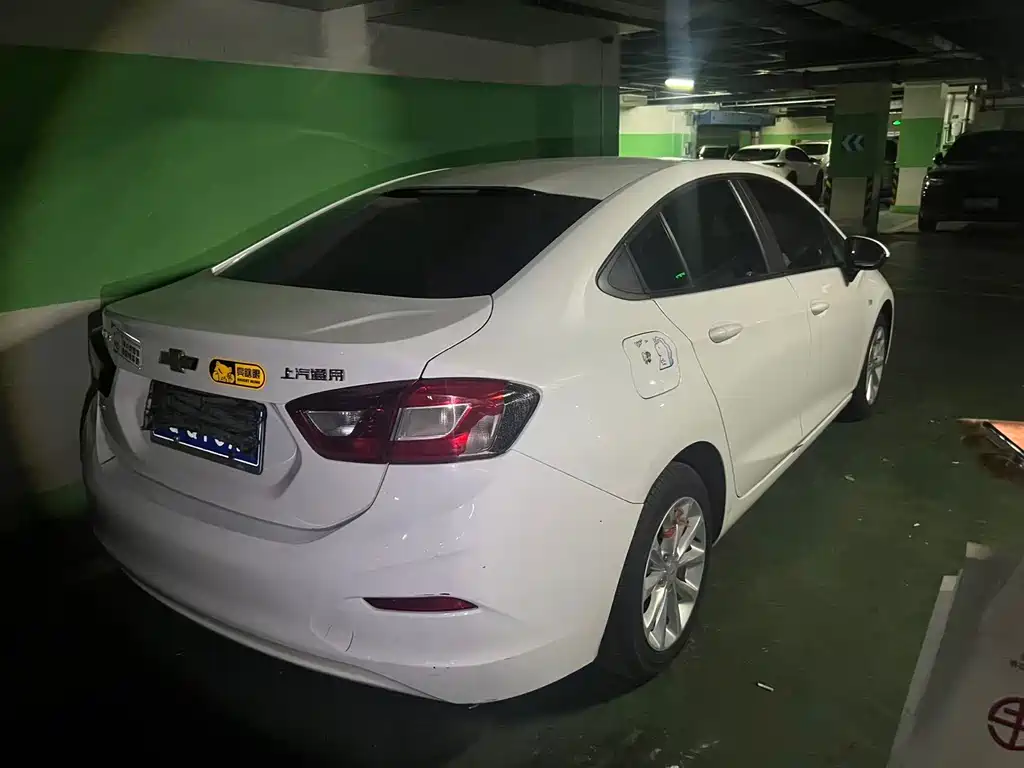 Chevrolet Cruze — миниатюра 10