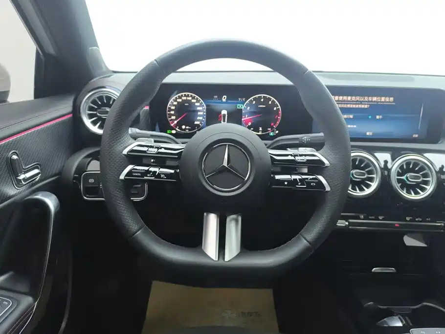 Mercedes-Benz A-Class — миниатюра 15
