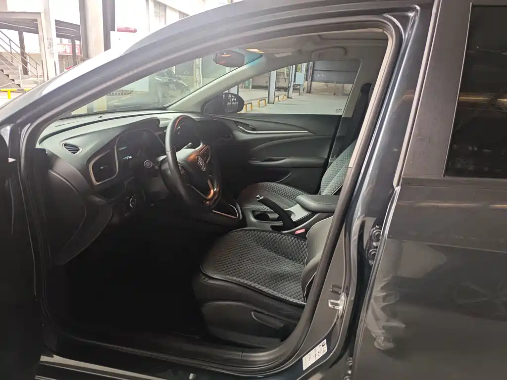 Buick Excelle — миниатюра 4