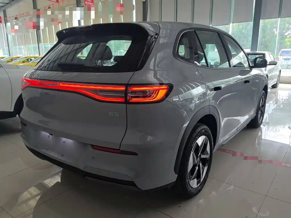Geely Galaxy Galaxy E5 E5 2026 530km
