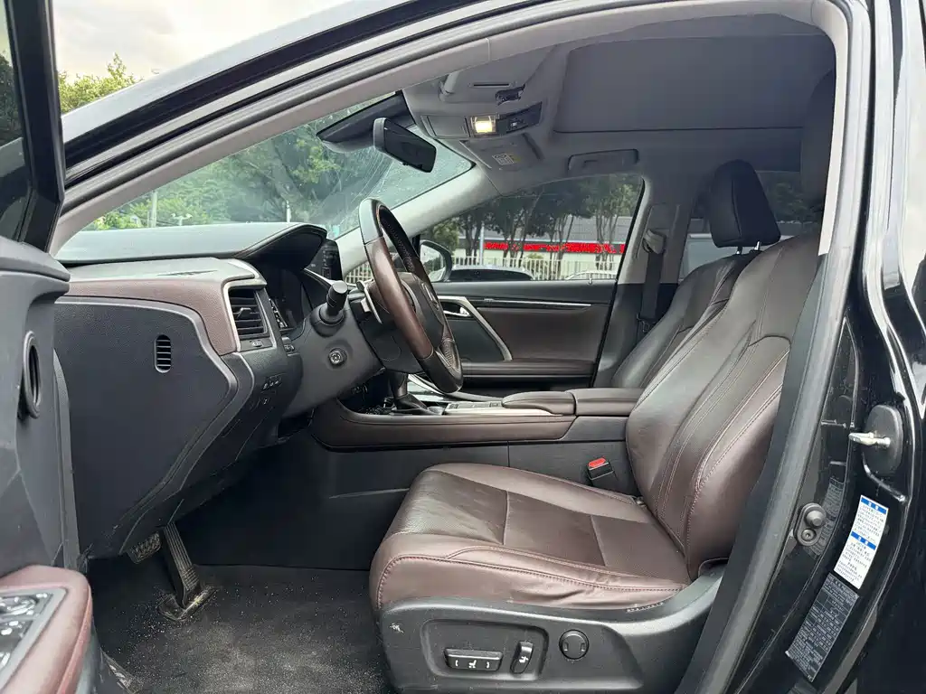 Lexus RX — миниатюра 8
