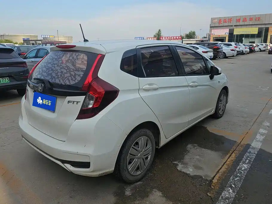 Honda Fit — миниатюра 3