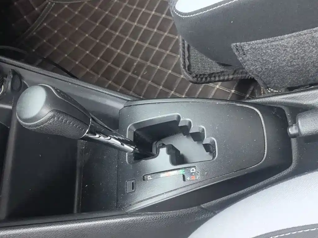 Toyota Yaris L — миниатюра 14
