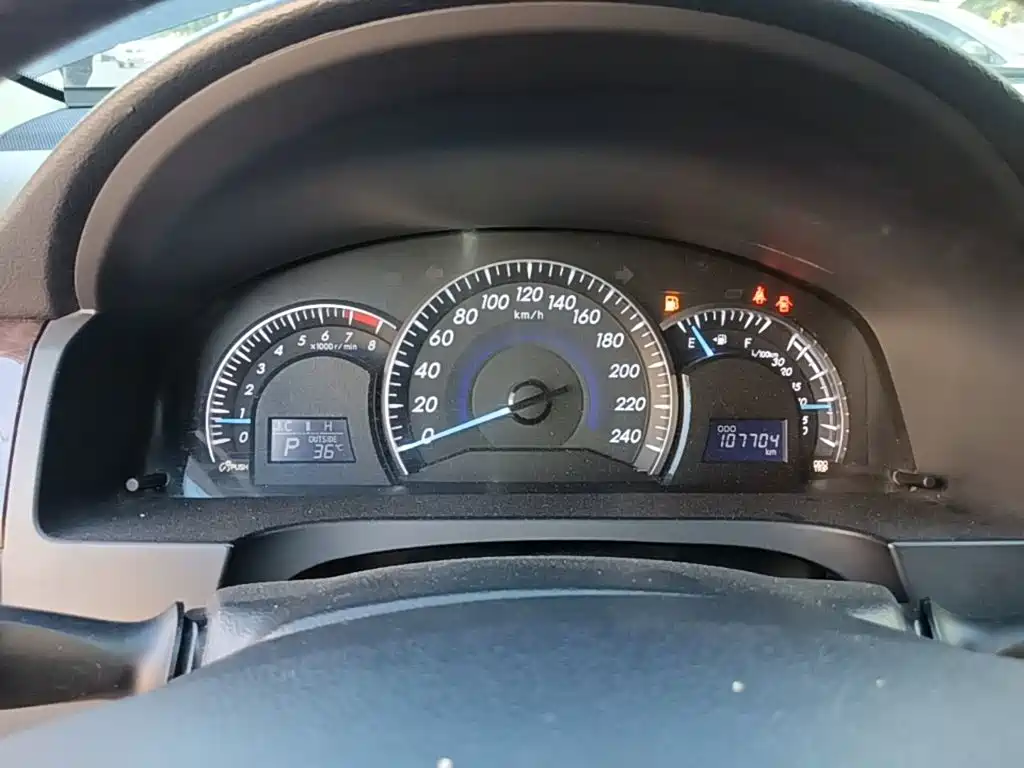 Toyota Camry — миниатюра 12