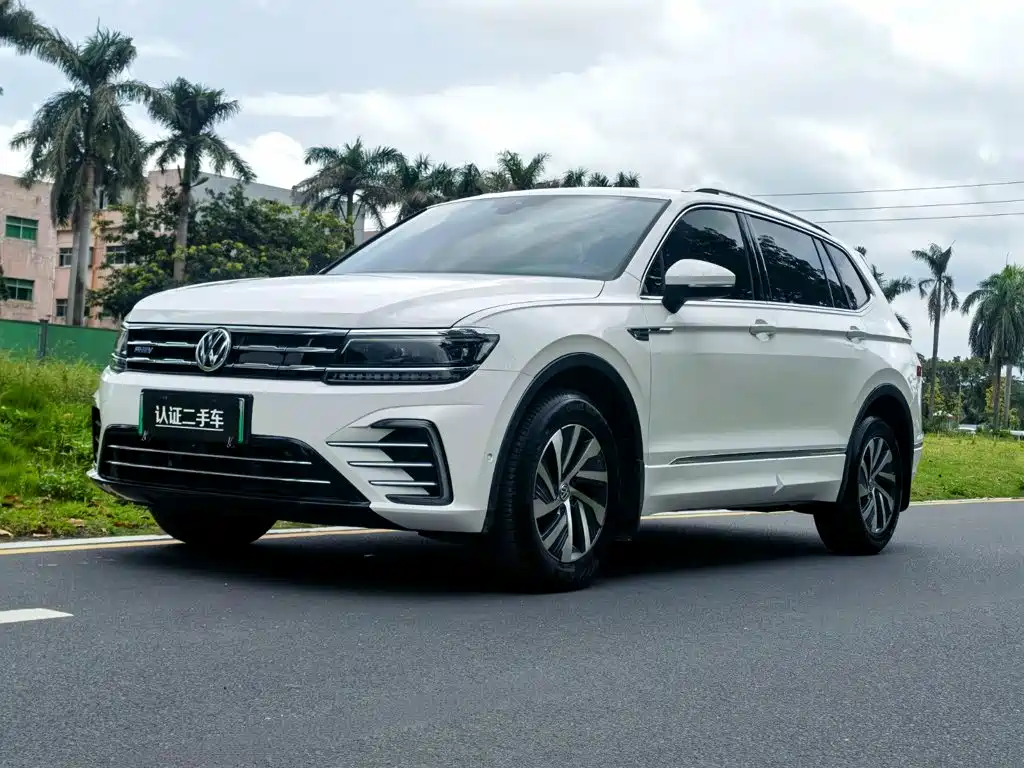 Volkswagen Tiguan L PHEV