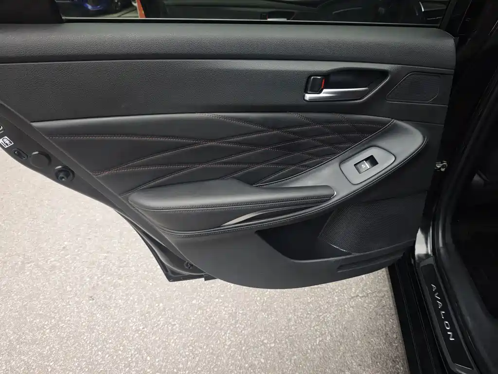 Toyota Avalon — миниатюра 21