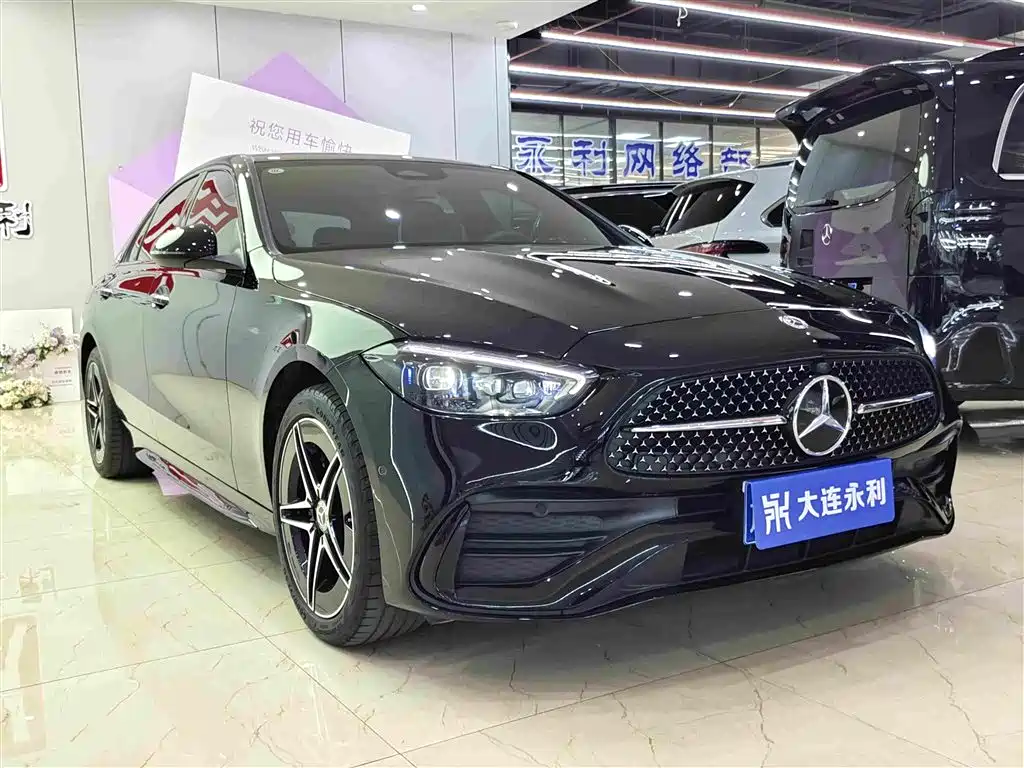 Mercedes-Benz C-Class — миниатюра 3