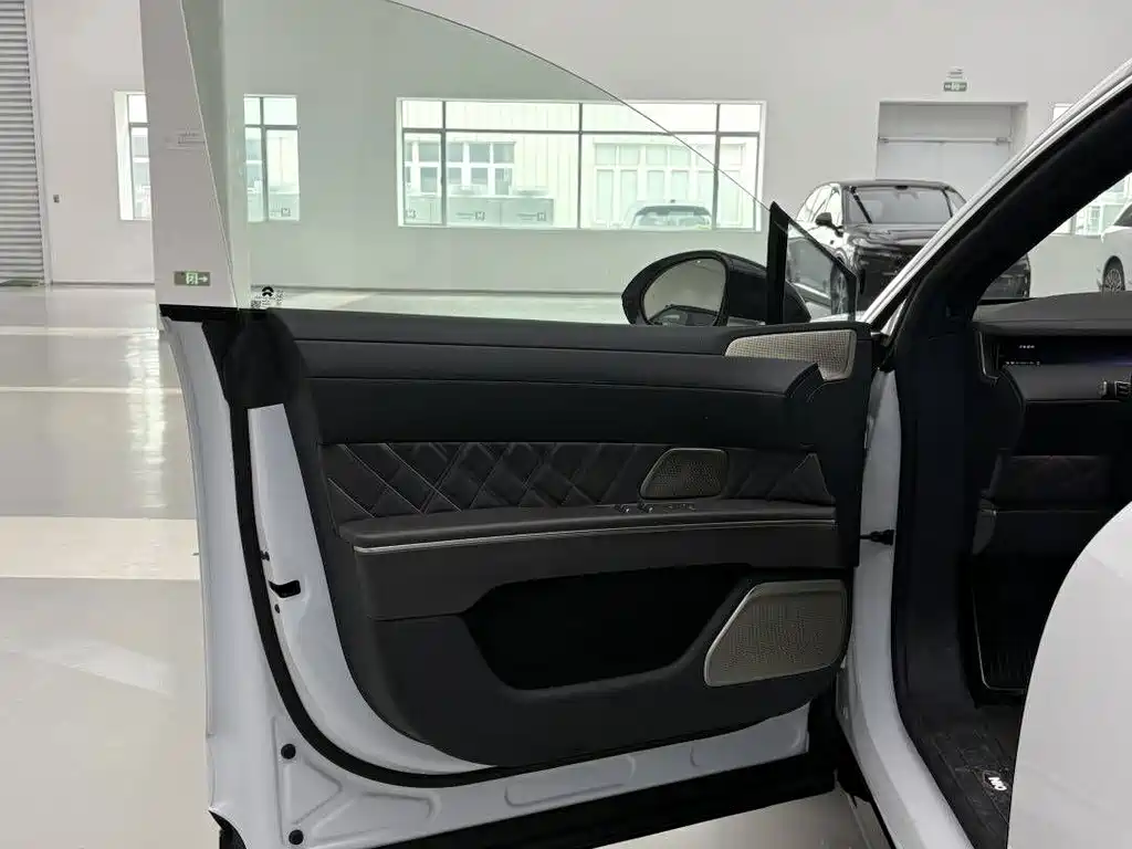 NIO ET9 — миниатюра 14