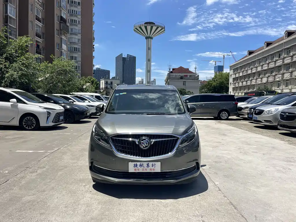 Buick GL8 — миниатюра 2