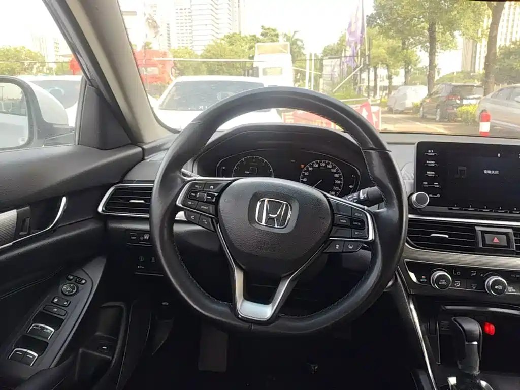 Honda Accord — миниатюра 11