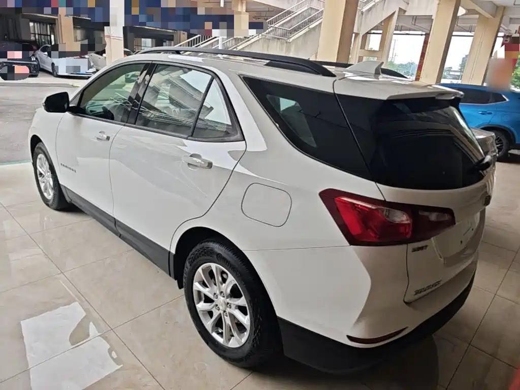 Chevrolet Equinox — миниатюра 5