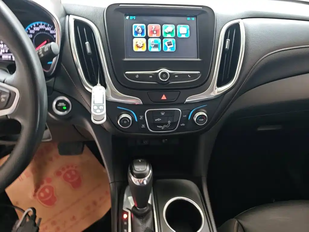 Chevrolet Equinox — миниатюра 13