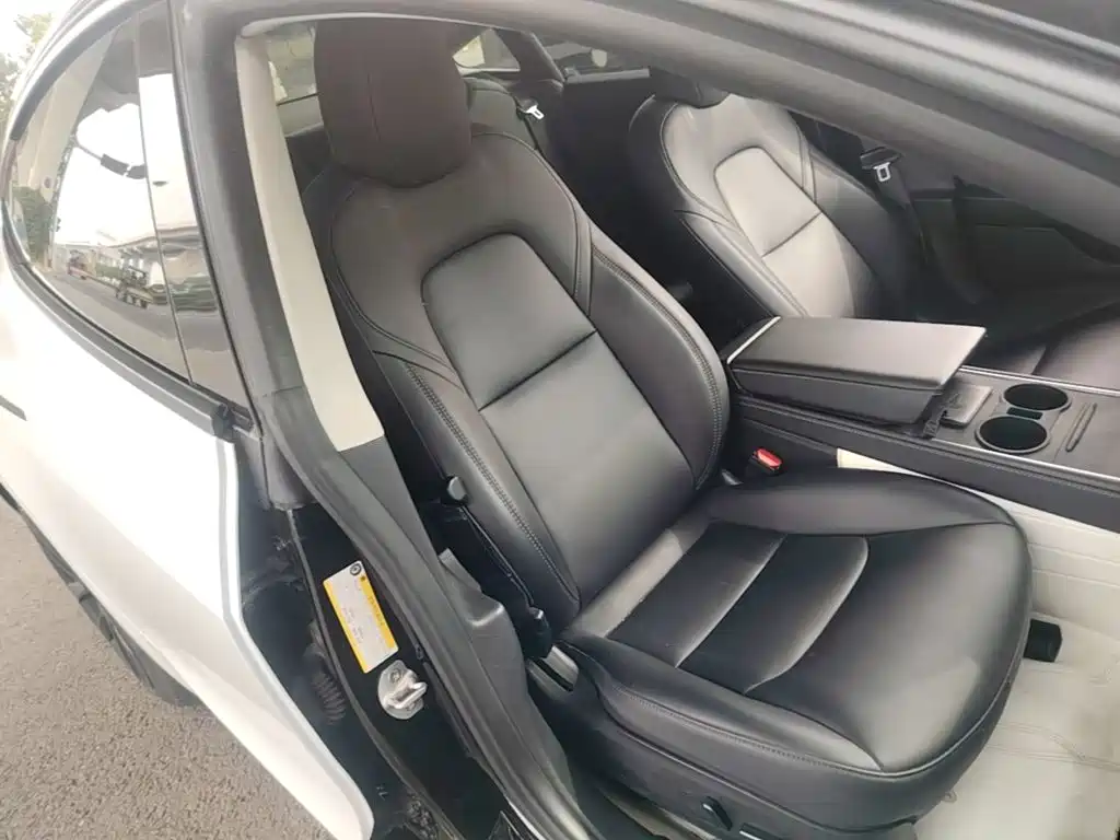 Tesla Model 3 — миниатюра 25