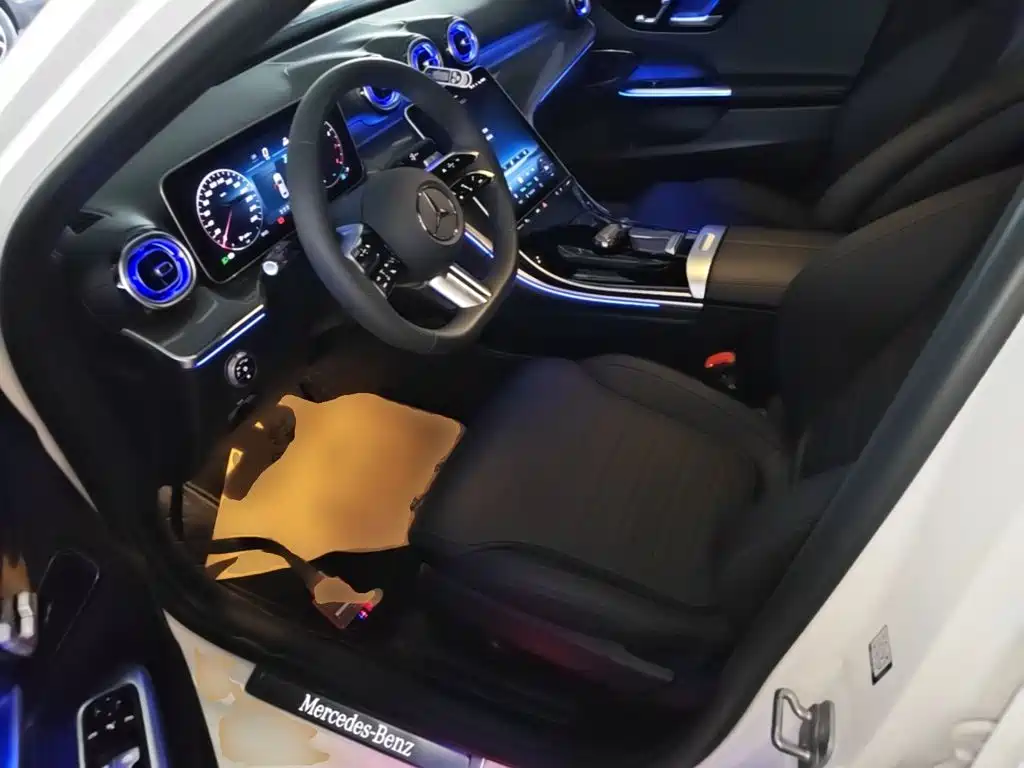 Mercedes-Benz C-Class — миниатюра 15