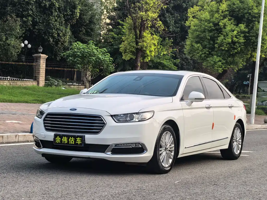 Ford Taurus