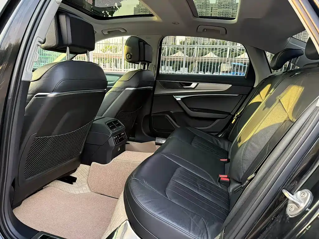 Audi A6L — миниатюра 6