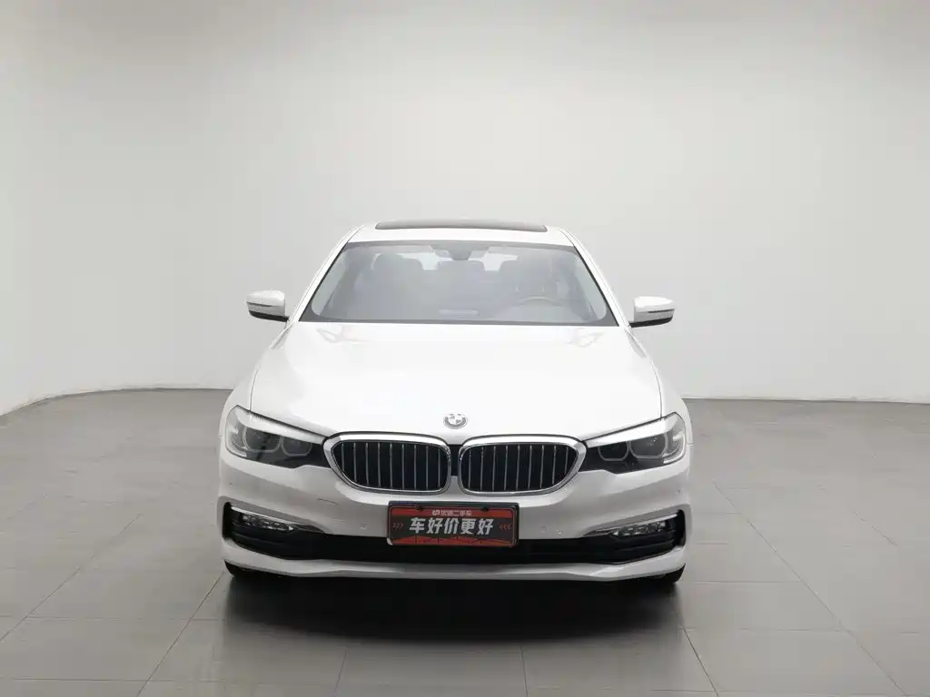 BMW 5 Series — миниатюра 3
