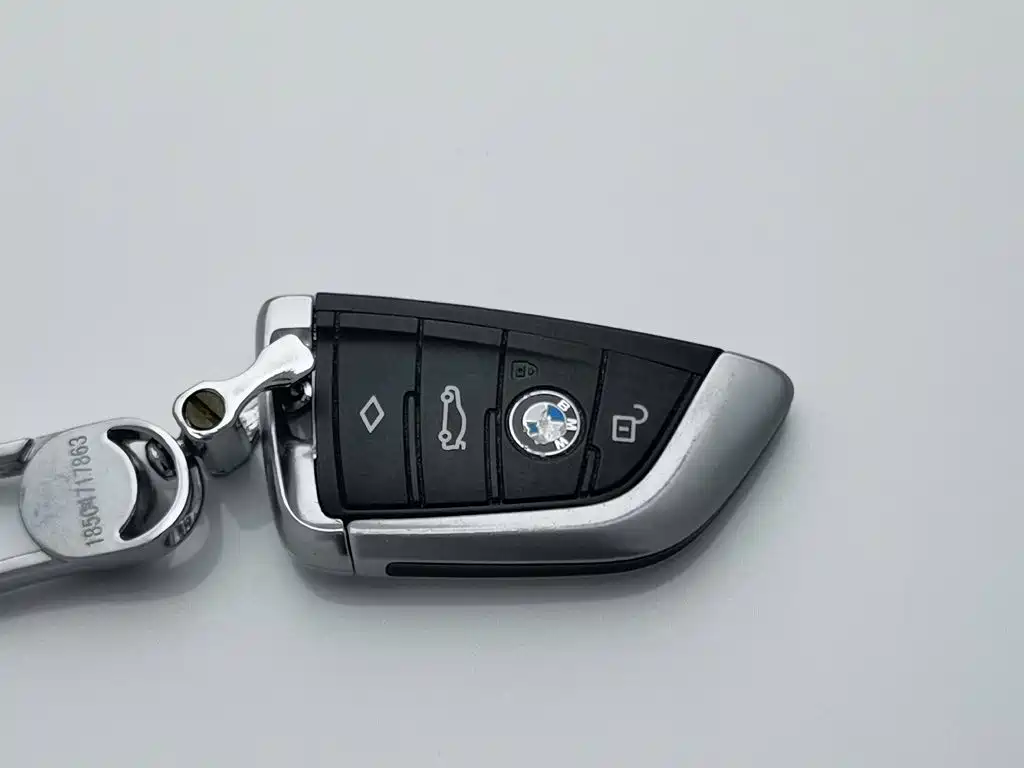 BMW 5 Series — миниатюра 19