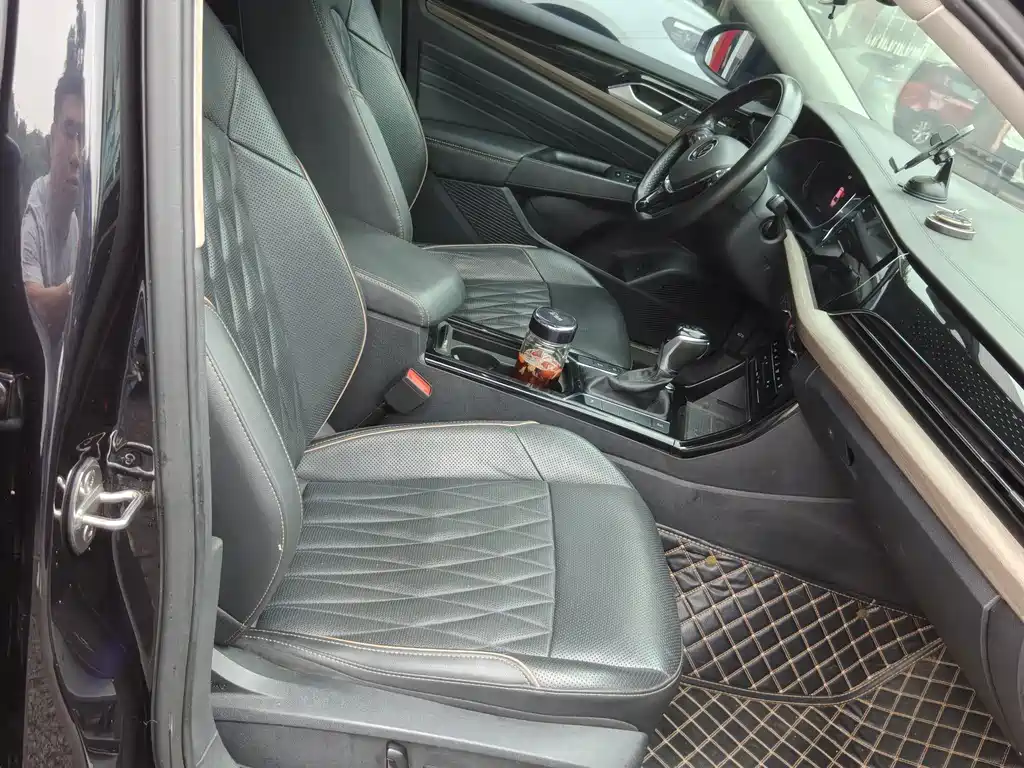 Volkswagen Passat — миниатюра 8