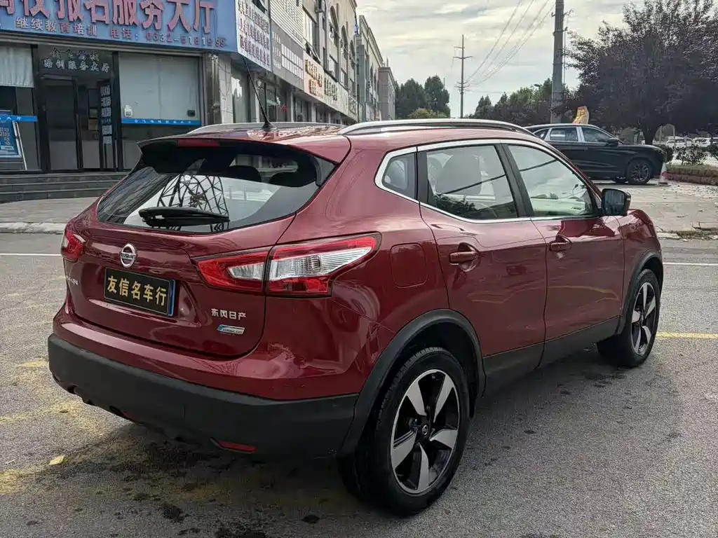 Nissan Qashqai — миниатюра 6