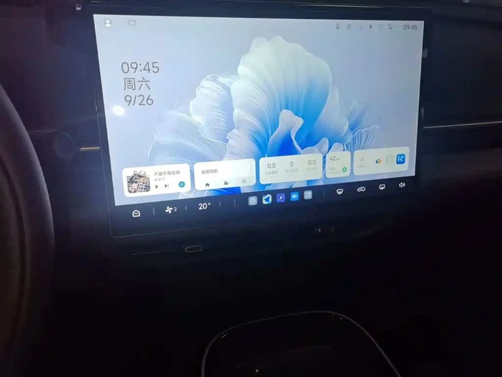 ARCFOX Beta T1 — миниатюра 13