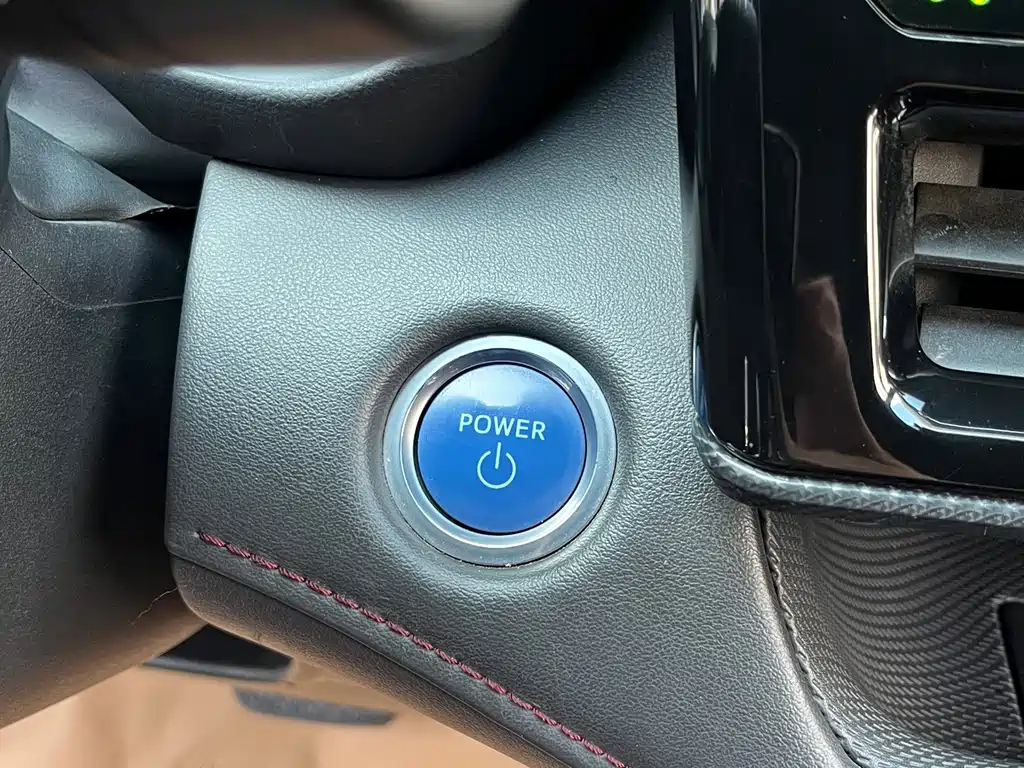 Toyota Crown Kluger — миниатюра 24
