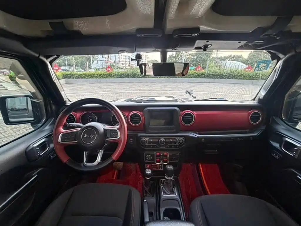 Jeep Wrangler — миниатюра 8