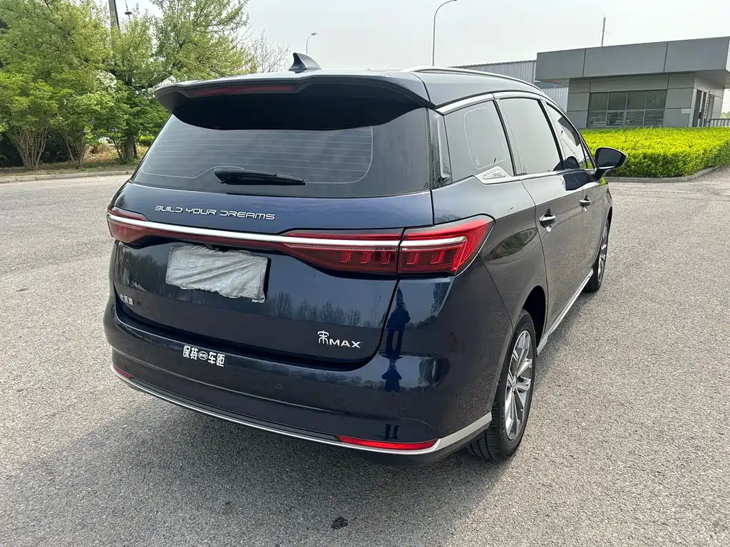 BYD MAX — миниатюра 4