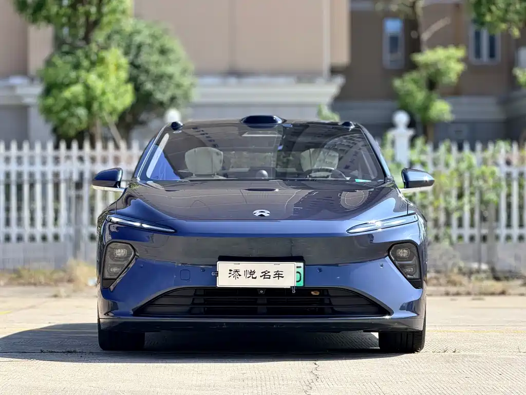 NIO ET7