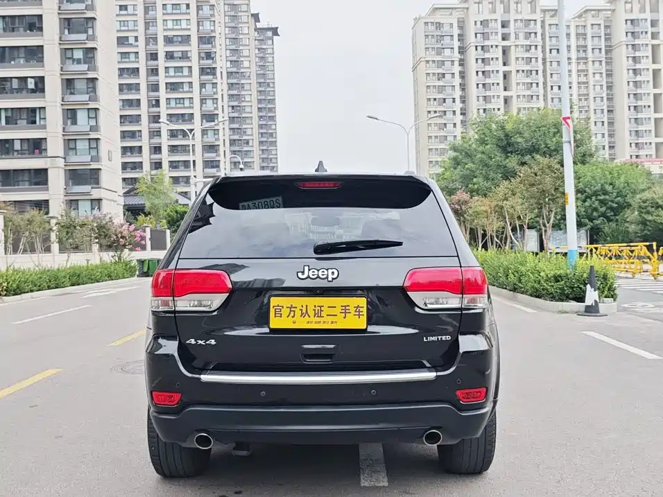 Jeep Grand Cherokee (Import) — миниатюра 20