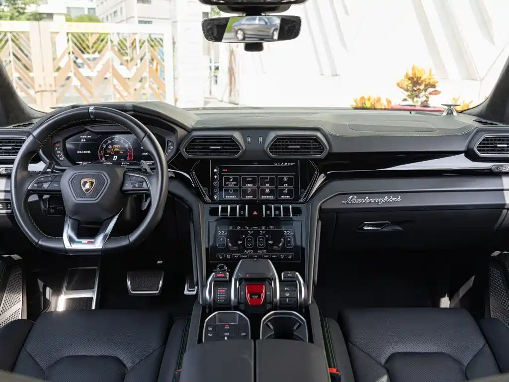 Lamborghini Urus — миниатюра 10