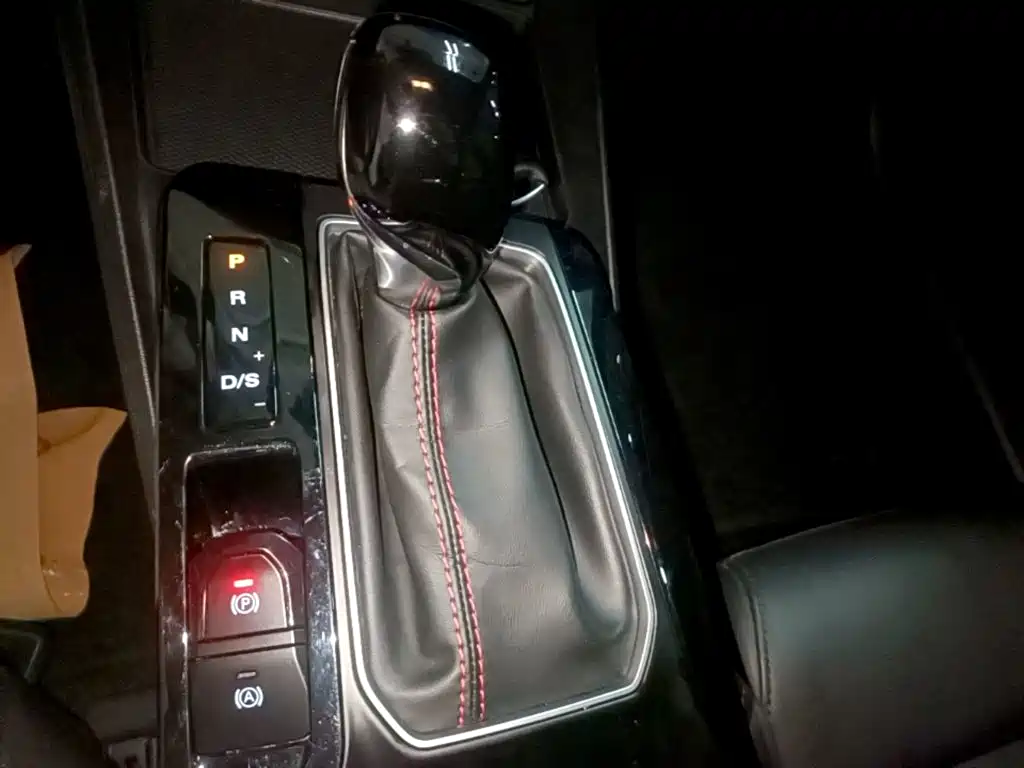 MG MG5 — миниатюра 14