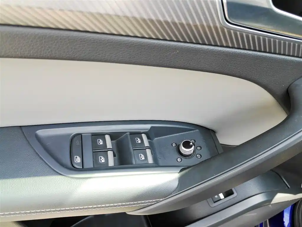 Audi Q5L 2018 45 TFSI Premium Fashion VI
