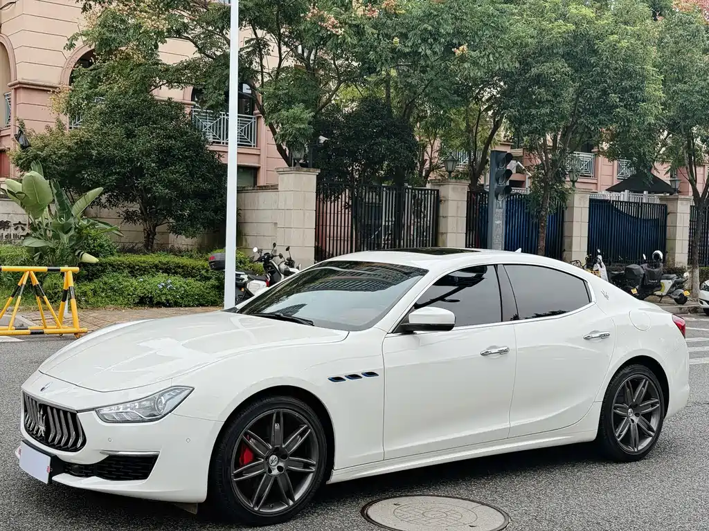 Maserati Ghibli — миниатюра 3