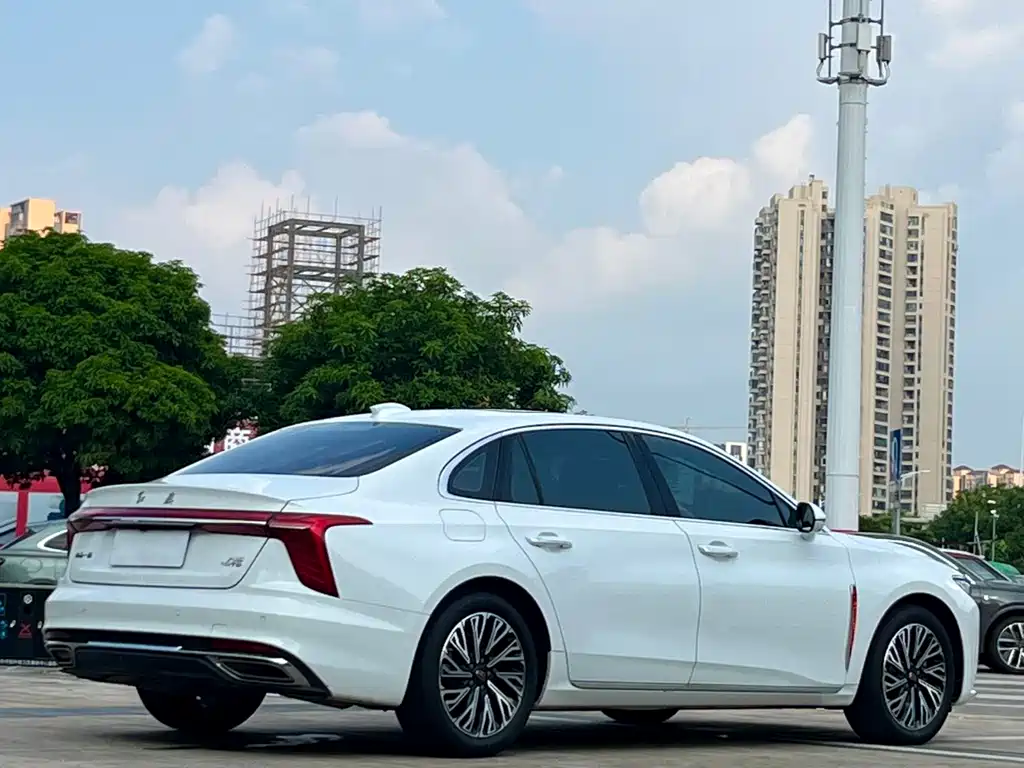 Hongqi Hongqi H5 — миниатюра 7