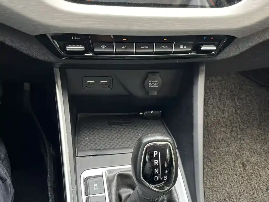 Geely Vision X3 — миниатюра 12