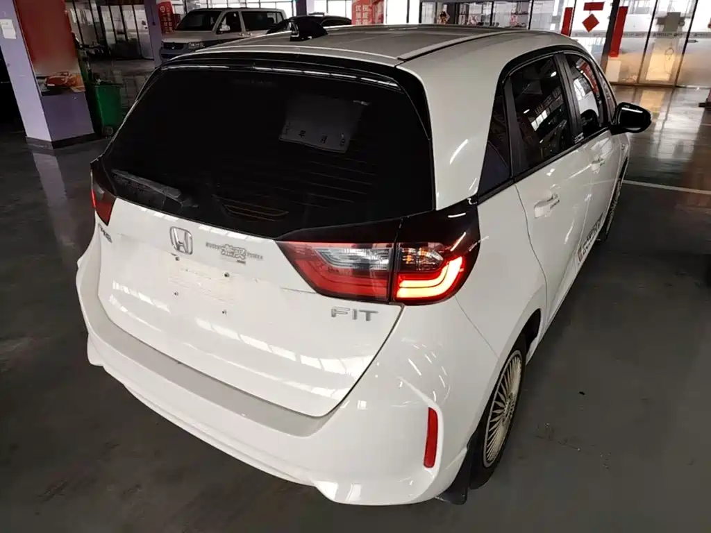 Honda Fit — миниатюра 7