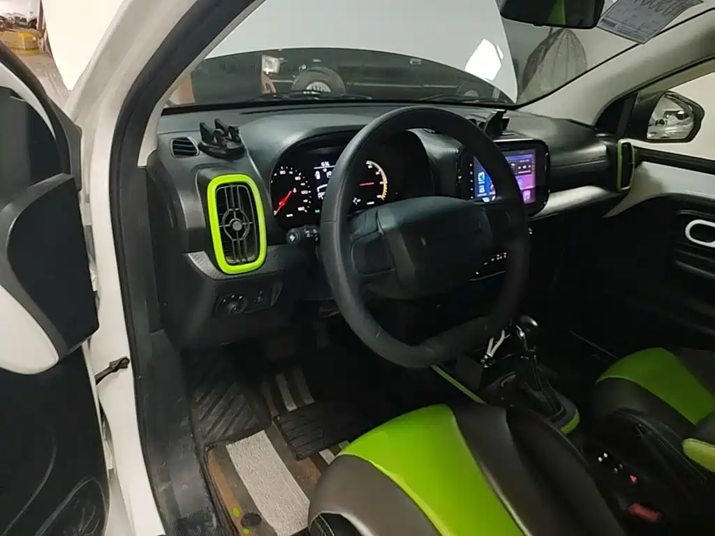 Roewe Clever — миниатюра 10
