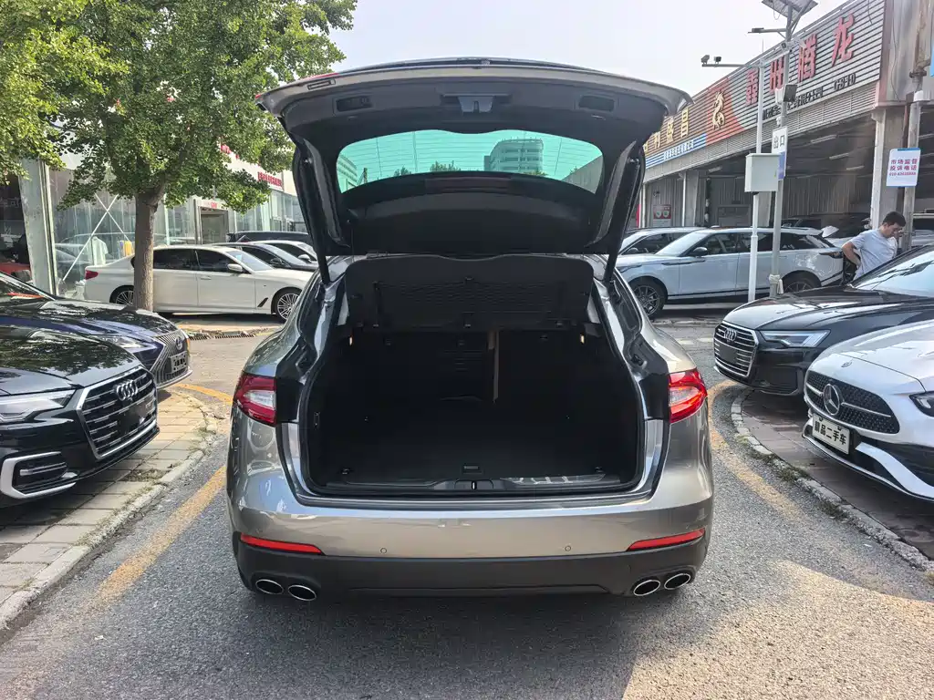 Maserati Levante — миниатюра 14