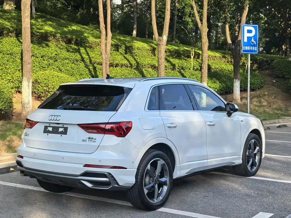 Audi Q3 — миниатюра 5