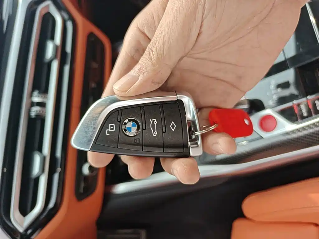 BMW M4 — миниатюра 9