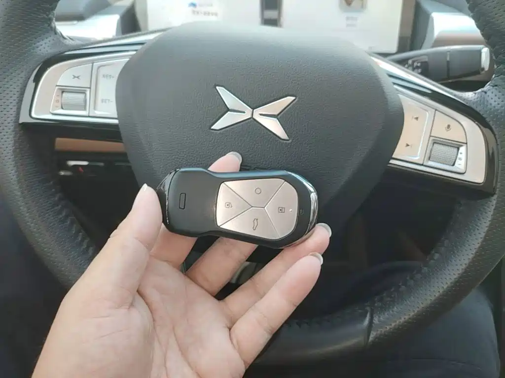 XPeng P5 — миниатюра 9
