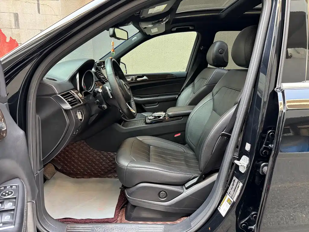Mercedes-Benz GLS — миниатюра 11