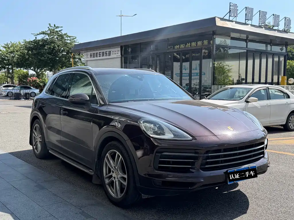 Porsche Cayenne — миниатюра 3