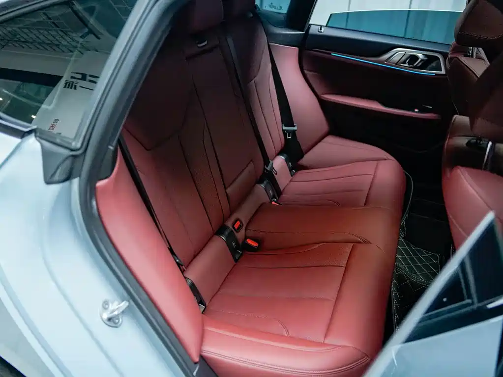 BMW 4 Series — миниатюра 13
