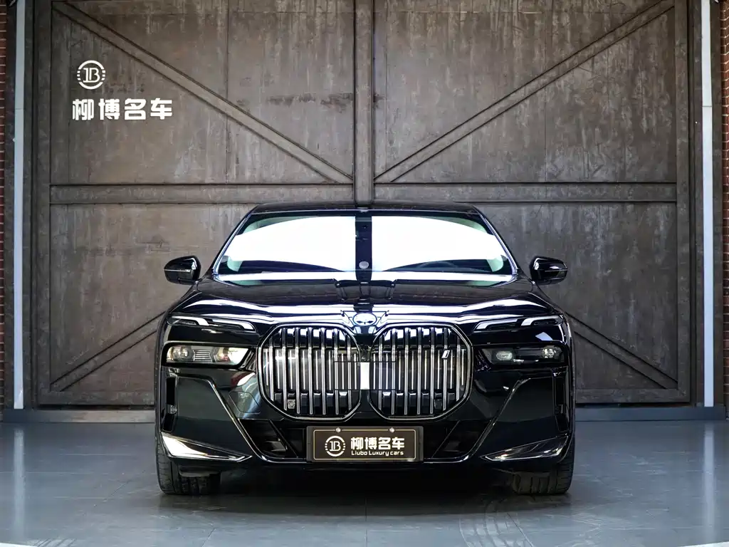 BMW i7 — миниатюра 2